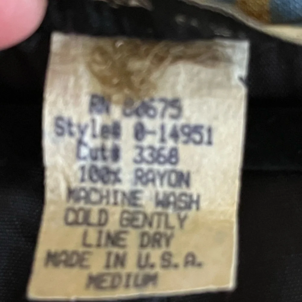 Intriguing Threads Colorful Fall blazer size M
W8 - Picture 7 of 7
